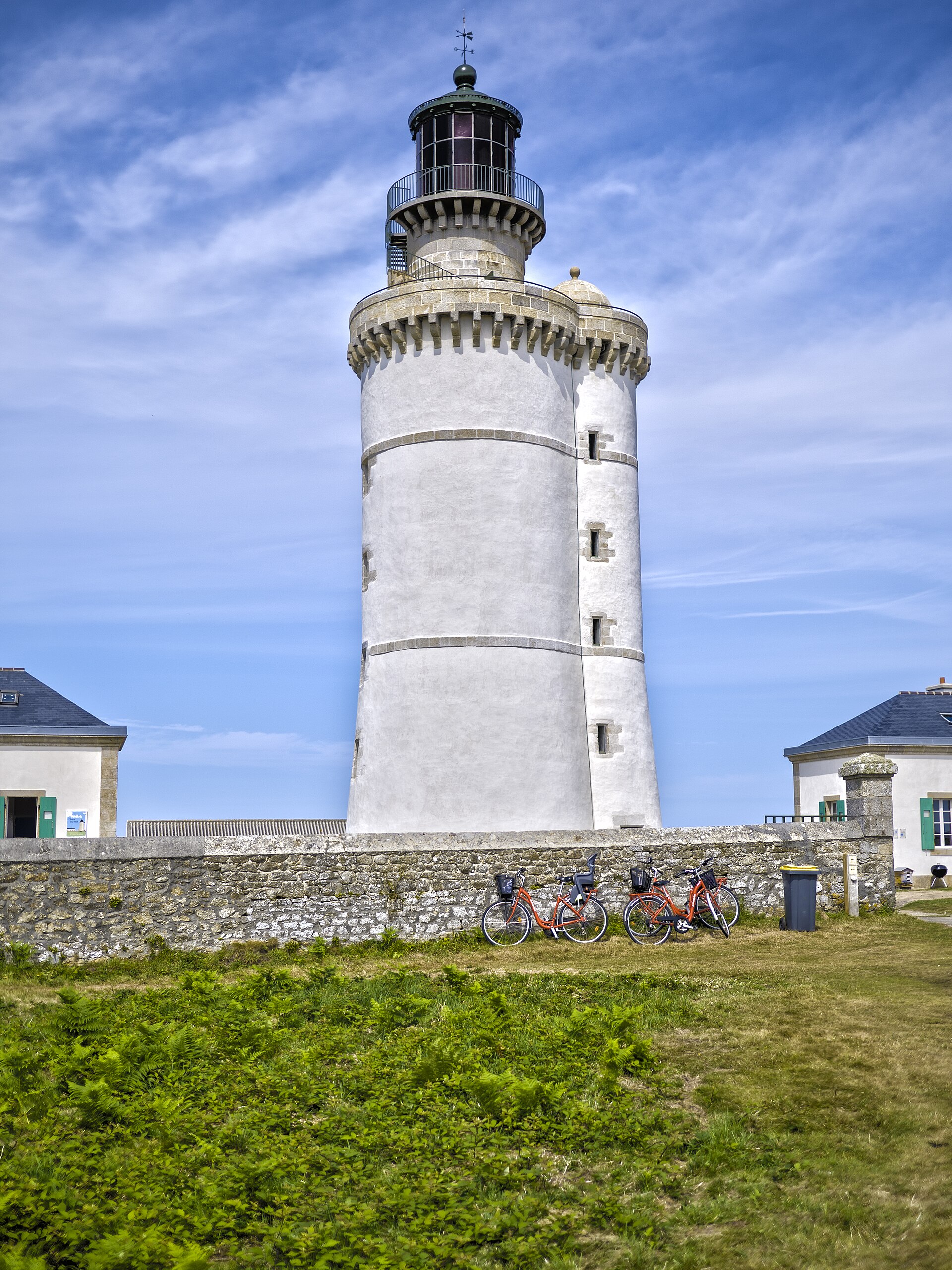 La tour blanche du phare du Stiff